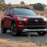 Toyota អាចនឹងឈប់ផលិតរថយន្តចំហេះក្នុងសុទ្ធឆាប់ៗ តែក៏មិនហក់ចូលភ្លាមទៅ EV ដែរ គឺ​ផ្តោតលើ​ប្រភេទ​ម៉ាស៊ីនមួយនេះ
